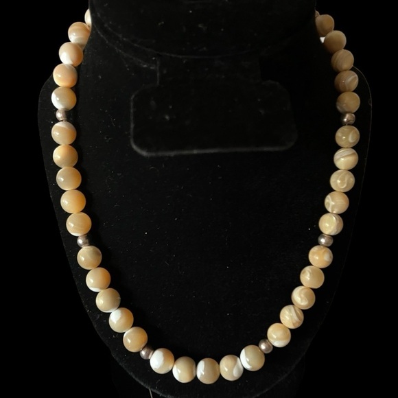 Mother Of Pearl Bead Necklace 19” - Picture 5 of 7